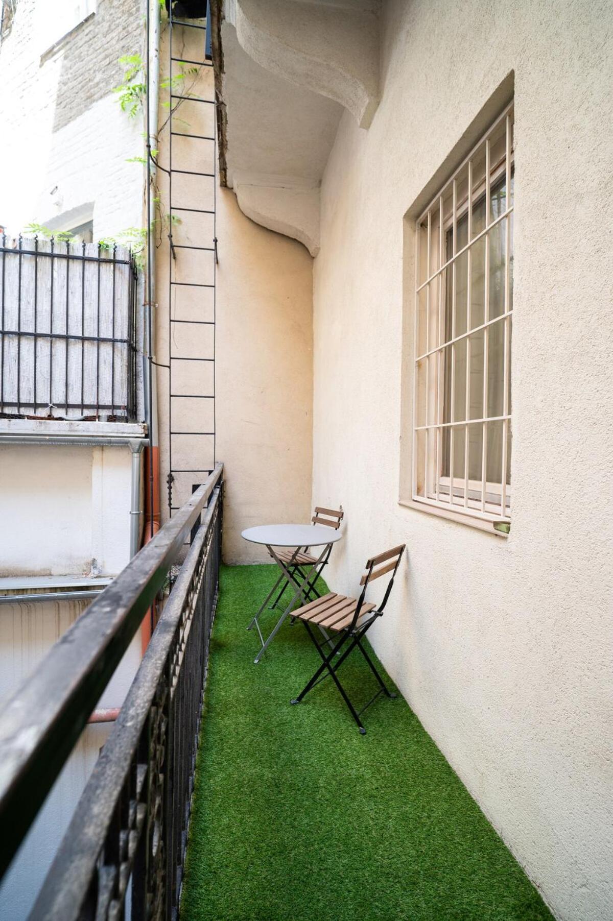 Gallery Gem In Downtown Appartement Boedapest